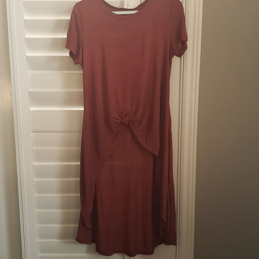 Forever 21 Contemporary High Low Tee Top
